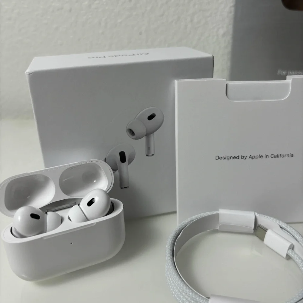 Apple AirPods Pro with MagSafe Case - White